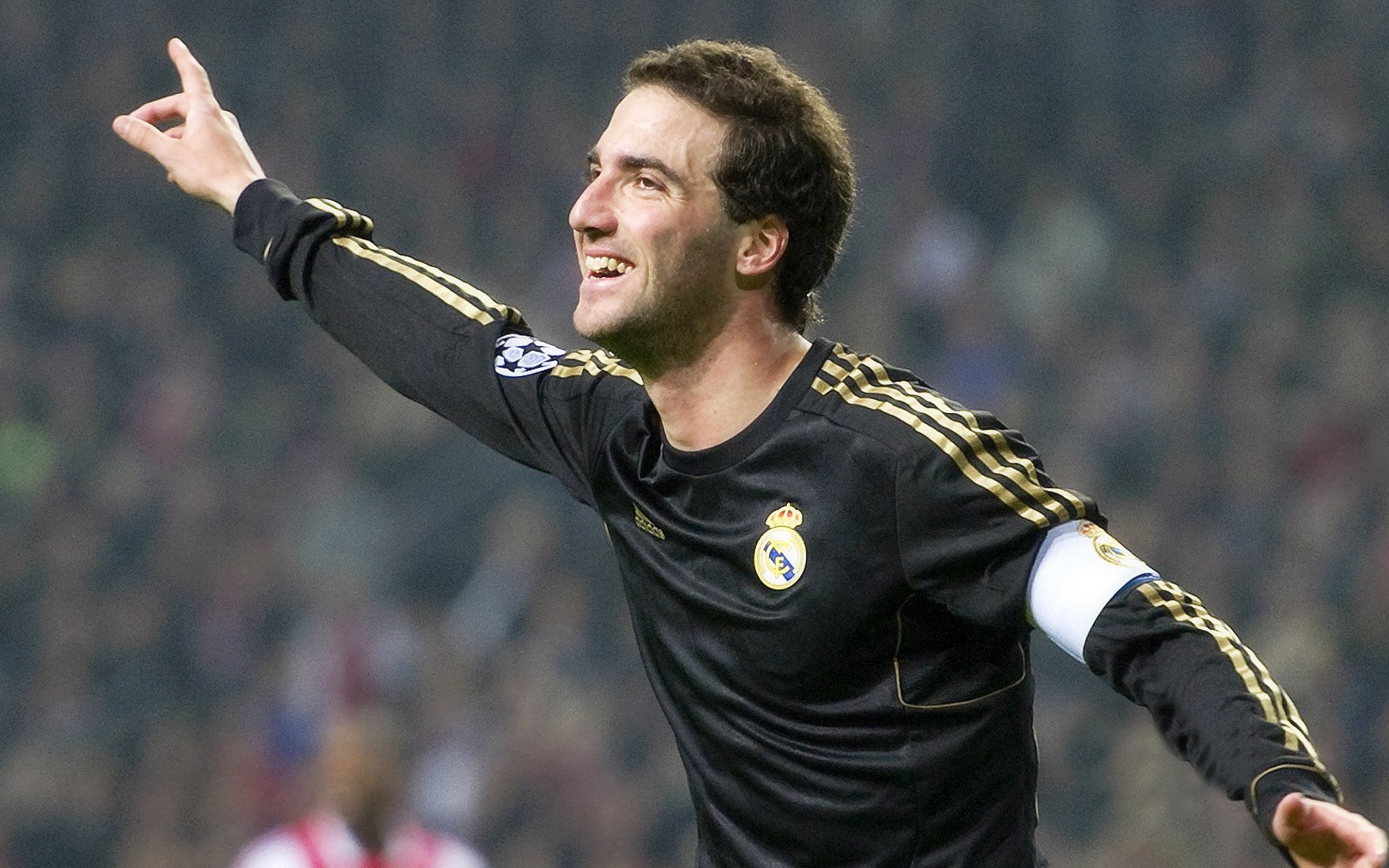 英超激烈拼搏：每场战斗都精彩绝伦！，英超争4