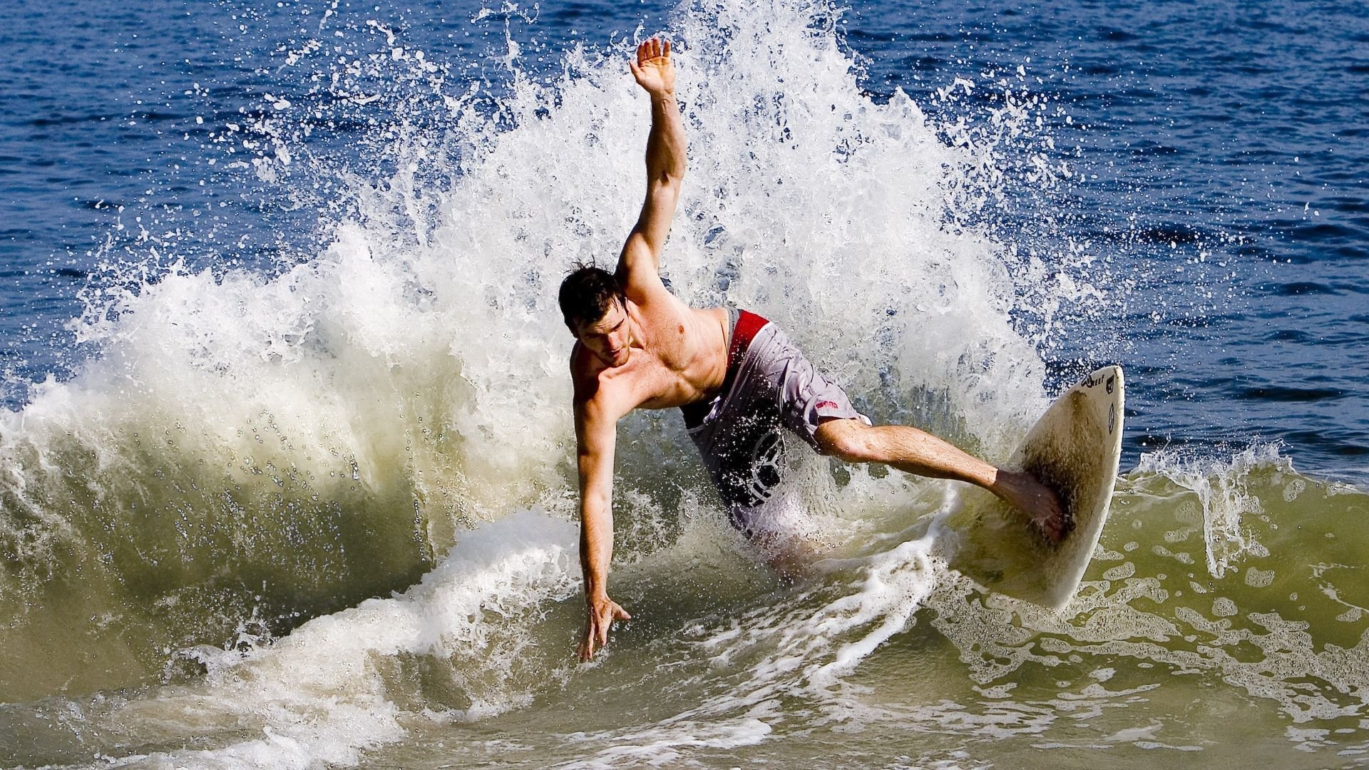 中国足球是否存在系统性的体能短板，中国足球体制的不足之处